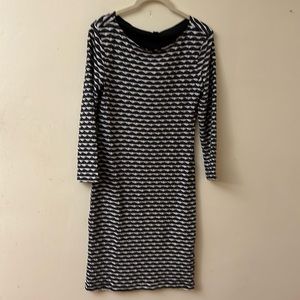 Women’s long sleeve dress size 6.